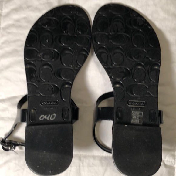 Coach✨ - Picture 3 of 3